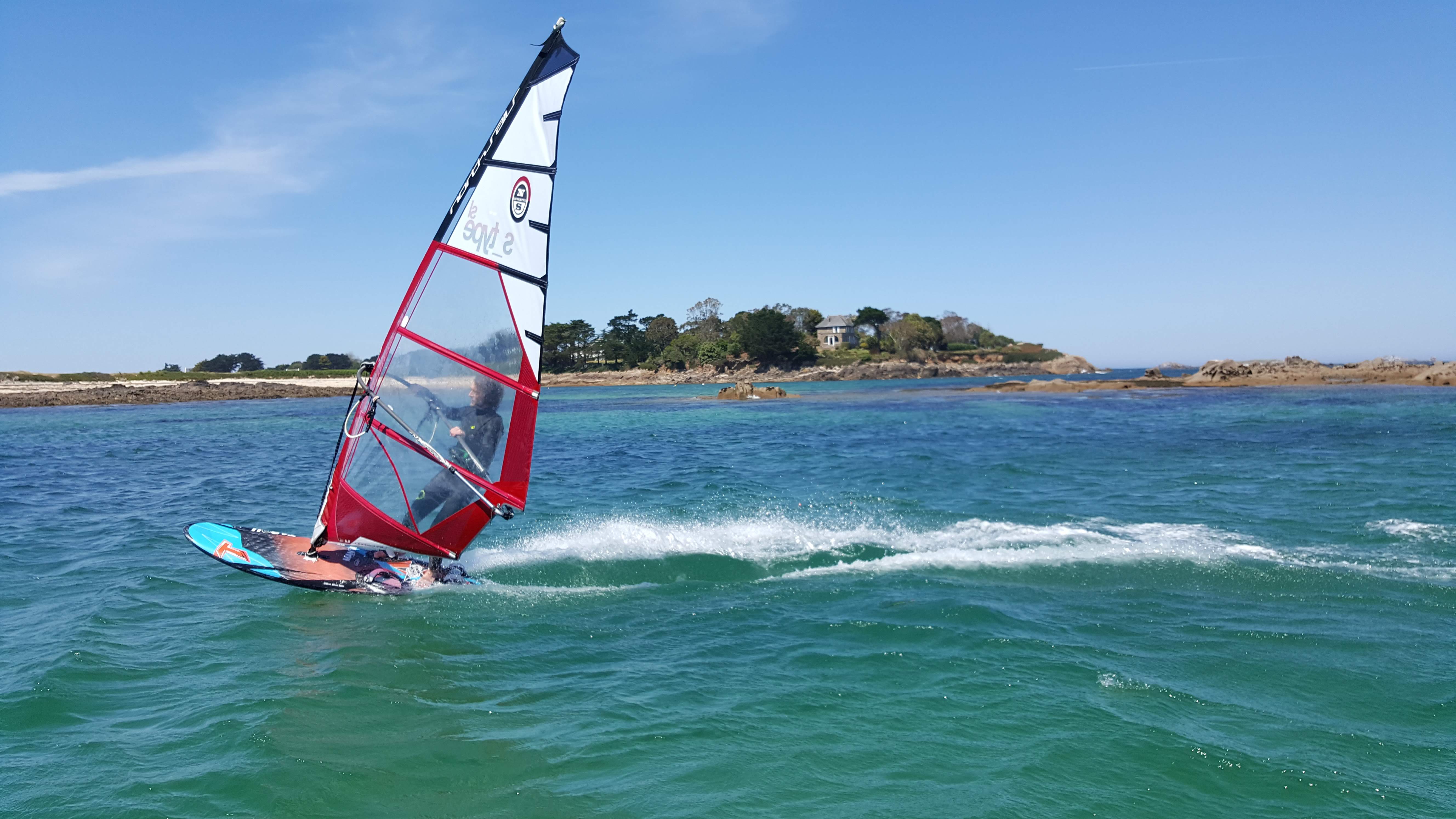Stage de planche à voile perfectionnement – Carantec – Ile Callot Stage de planche à voile perfectionnement - Carantec - Ile Callot